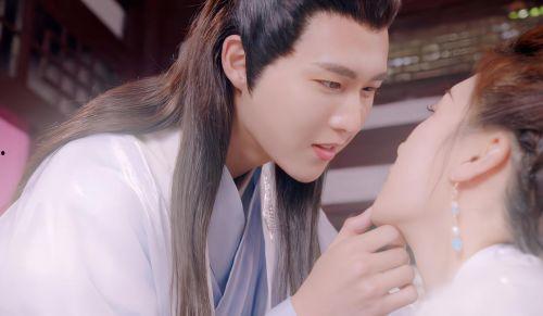 公子独宠瓦匠妻,瓦匠妻的逆袭传奇